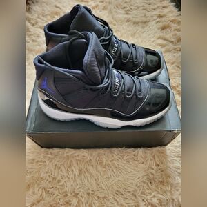 Air Jordan 11 Retro BG "Space Jam 2016" Size 6Y Black